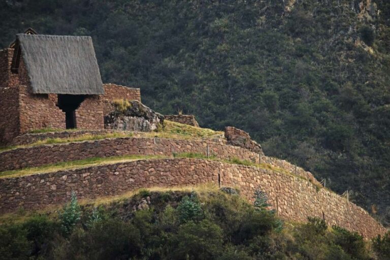 Fortress of Raqaypata atop the Perolniyoc Waterfall