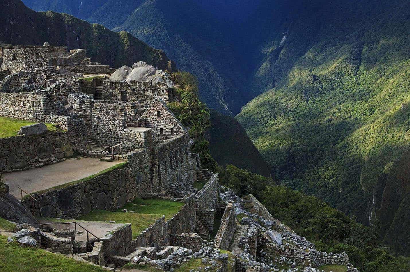 Where is Machu Picchu sanctuary. Dónde está Machu Picchu