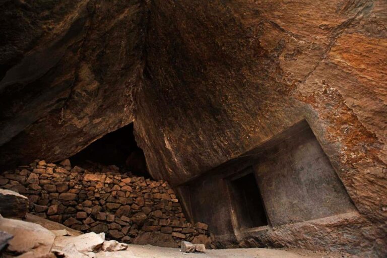 Pyramidal Cave of Ñaupa Iglesia